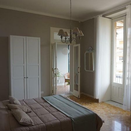 Suites In Sicily 阿奇雷亚莱 外观 照片