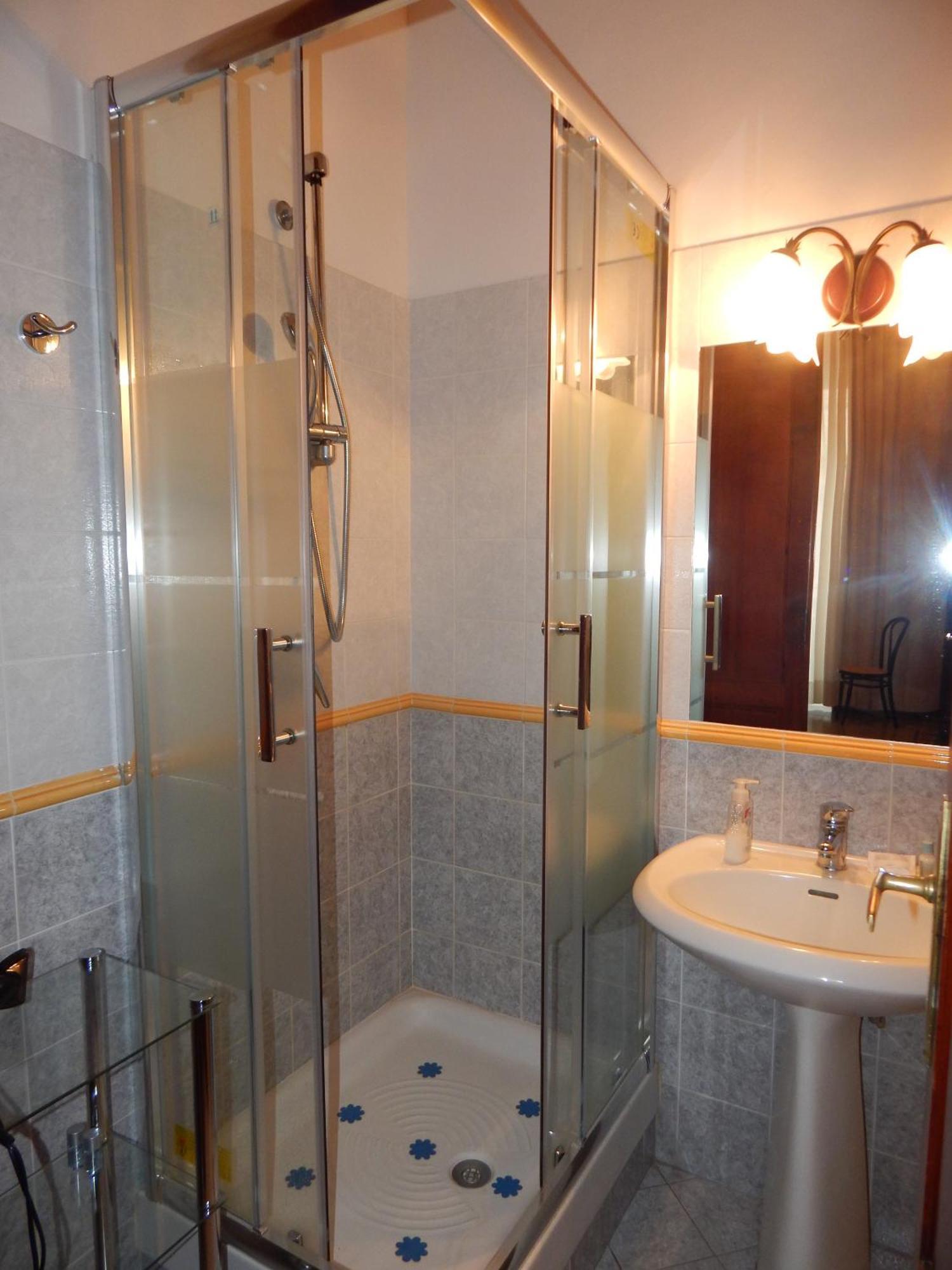 Suites In Sicily 阿奇雷亚莱 外观 照片