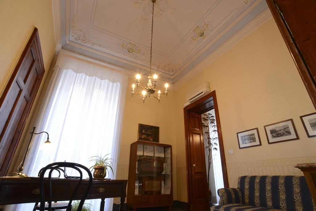 Suites In Sicily 阿奇雷亚莱 外观 照片