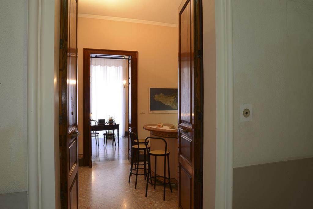 Suites In Sicily 阿奇雷亚莱 外观 照片