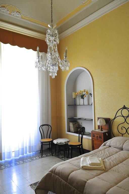 Suites In Sicily 阿奇雷亚莱 外观 照片